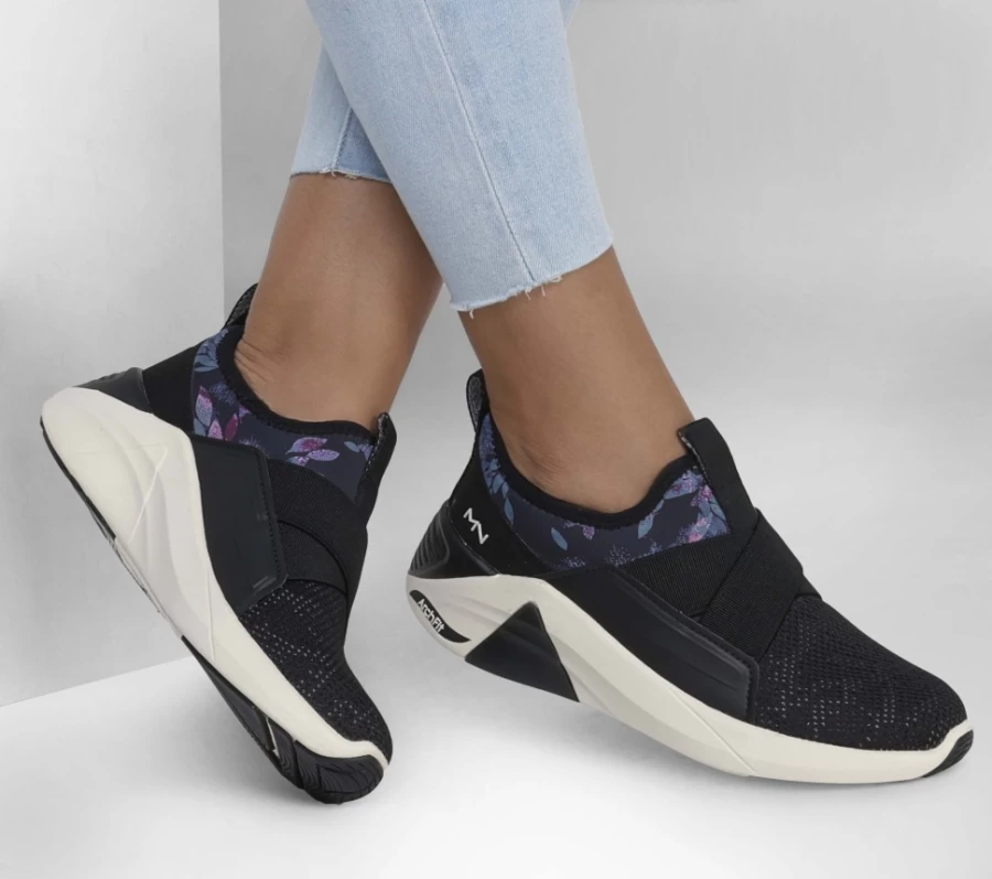 SKECHERS Women's Black Arch Fit A-Linear Kenley Sneakers