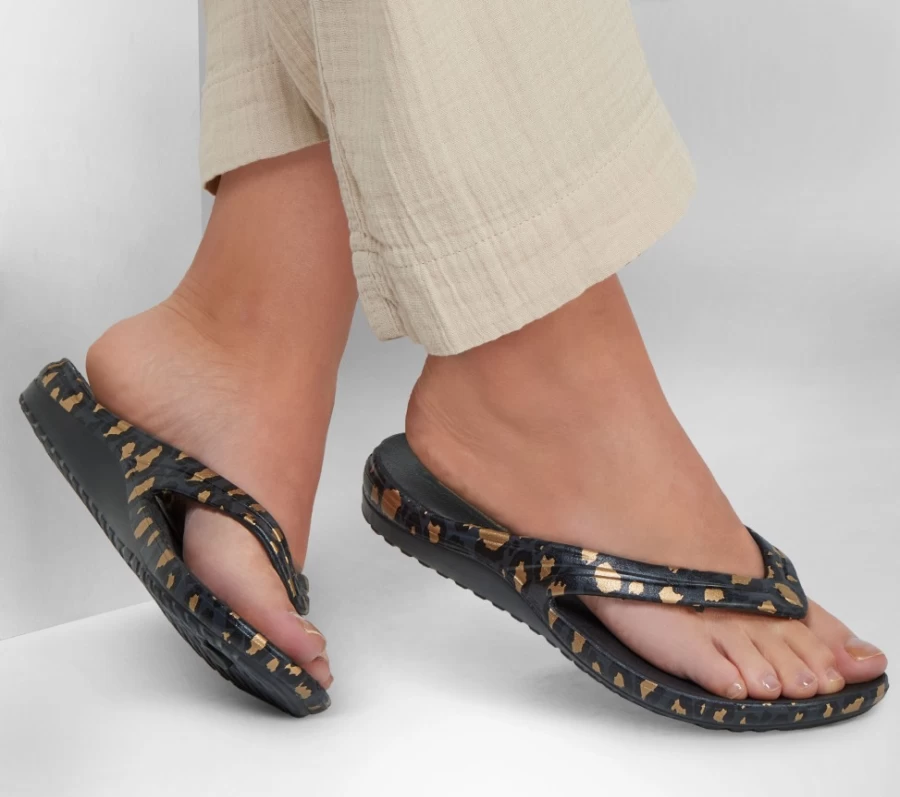 SKECHERS Women's Black Foamies Bay Breeze - Fun Kitty Comfort Sandals