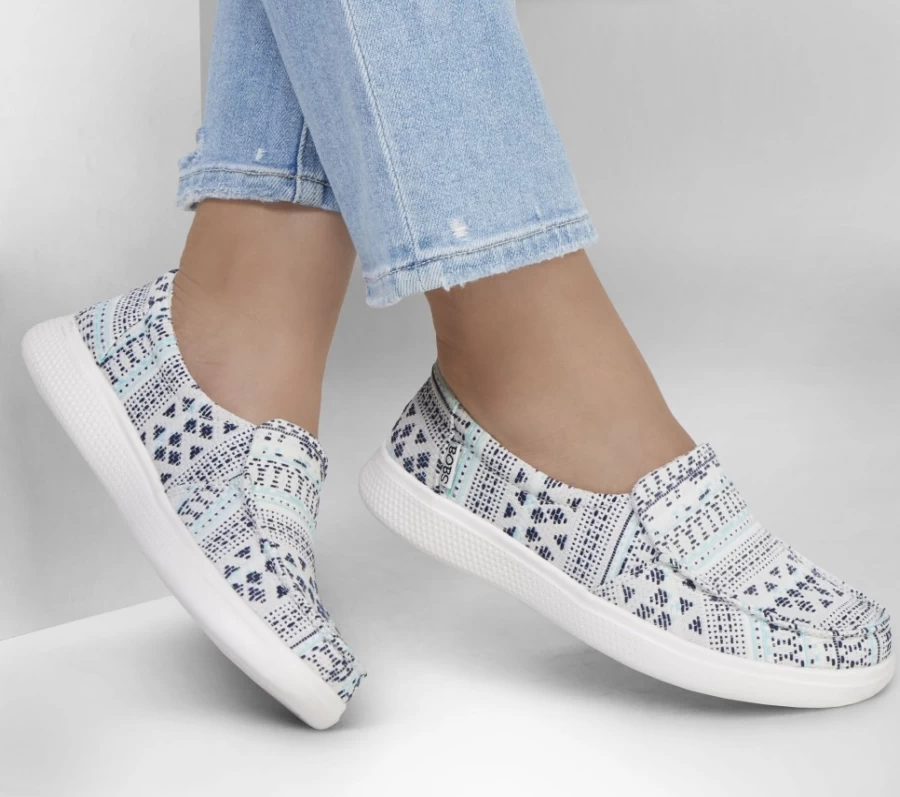 SKECHERS Women's Bobs Skipper - Off White & Navy Casual Sneakers
