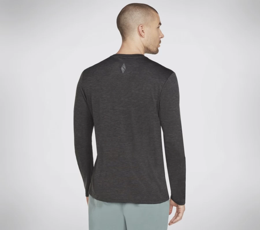 SKECHERS Men's On The Road Long Sleeve Shirt - Black & Charcoal Athletic Wear