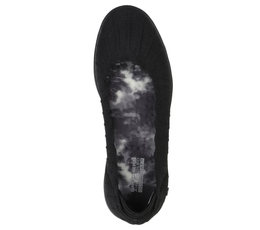 SKECHERS Women's On-The-Go Dreamy Groovee Gal Sneakers in Black