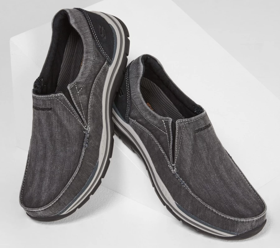 SKECHERS Men's Avillo Relaxed Fit Sneakers in Black - Comfortable Casual Shoes