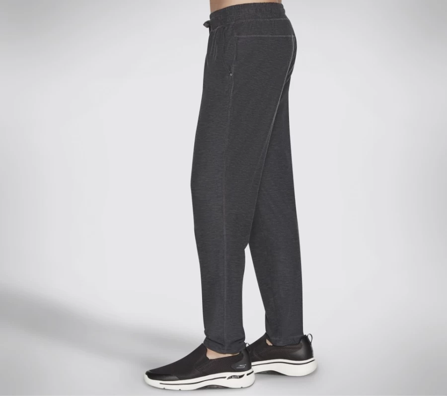 SKECHERS Men's Skech-Knits Ultra Go Lite Tapered Pants - Black / Charcoal